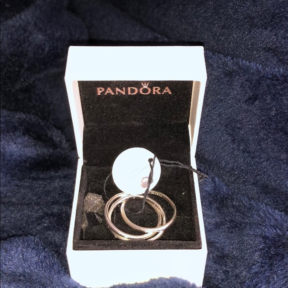 Three interlocking ring - Picture 1 of 2